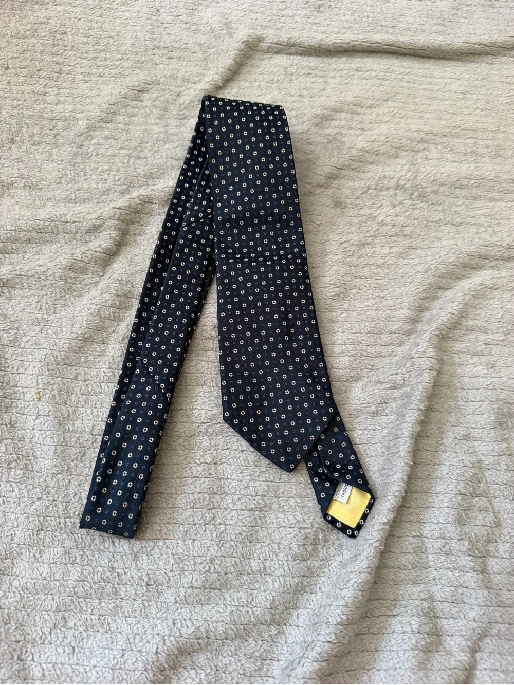 Men's Navy Micro-Pattern Silk Tie